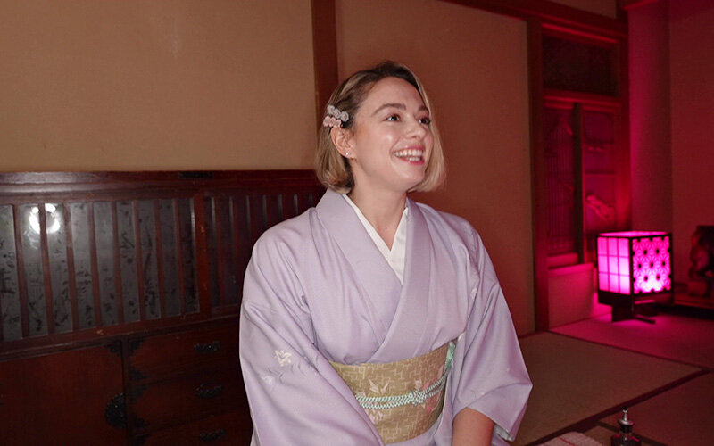 旅館女将は爆尻西欧人 泡々ぬるぬるお風呂のおもてなし ソフィア・杏・ハサウェイ(23歳) アイルランドとフランスのハーフ 元ルブ○ンの美脚モデル 元クレイジー○ースのダンサーでデカ尻シェイクな腰の動きで超絶!究極騎乗位 画像1
