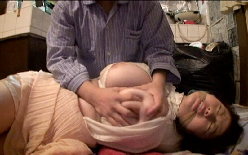 脱いだらドスケベな超巨乳!やっぱりおっぱいが一番!大きすぎて恥ずかしい歩く猥褻物デカパイ女をギンギンチ〇ポで激ピス!激イカセ! 4枚目