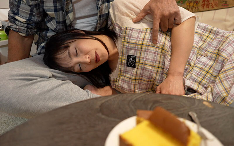 素人の縛り生中出し【敏感イキ狂い痙攣妻編】お隣の優しい奥さんが料理のお裾分けをくれたので、カラダも一緒に食べてあげました。 平岡里枝子 3枚目