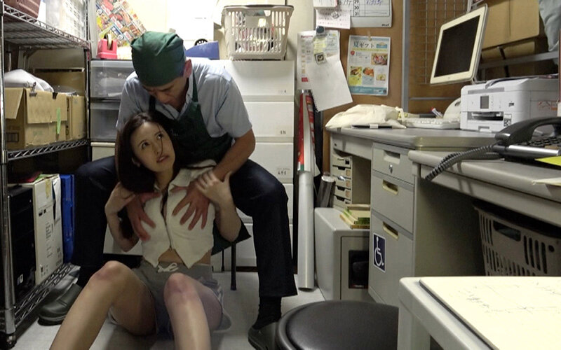 万引き スーパーの人妻たち ●でか尻でか乳ぷにょ妻 ●折●が必要クソ生意気妻 ●スレンダー爆裂張乳妻 15枚目