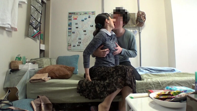 過剰サービス極上ご奉仕！！価格はリーズナブル！！依頼すれば性活水準急上昇に大満足する家事代行おばさん～まずは不動のイチバン人気セット手厚い中出しSEXプランからお試しどうぞ～30人8時間2枚組 | エロ動画データベース