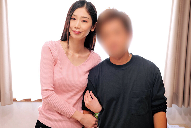 「愛し合う夫婦が残したいメモリアルヌードフォト」と題された雑誌の特集だと妻を騙し、絶倫チ○ポ男と素肌密着偽撮影会で寝取られ検証！！VOL.3 旦那よりも若くてカチカチに反り返ったチ○ポがマ○コまで1cmに超接近して奥さん急激欲情！？旦那が近くにいるにも関わらず… 画像7