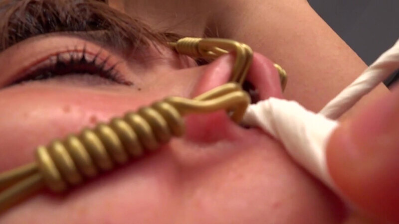 豚鼻肉便器 都内引き回しの刑 玉城夏帆