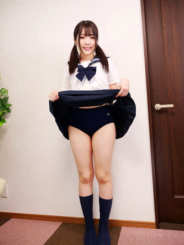 アパートの隣に越してきた女の子にブルマを見せたら興味津々！すると毎日のように僕の部屋に遊びに来てはブルマを穿いて僕を惑わしてくる 画像1