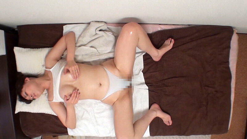 そのチ〇ポ使って奥までほぐしてください! 1枚目