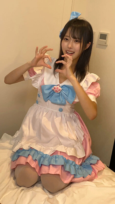 素人大学生【限定】ルナちゃん21歳 アキバの人気メイドさんとお忍び休日デート！超×3カワイイのにDMしたら即OK返信しちゃうフッ軽ヤリマンに大量中出し！！ 画像14