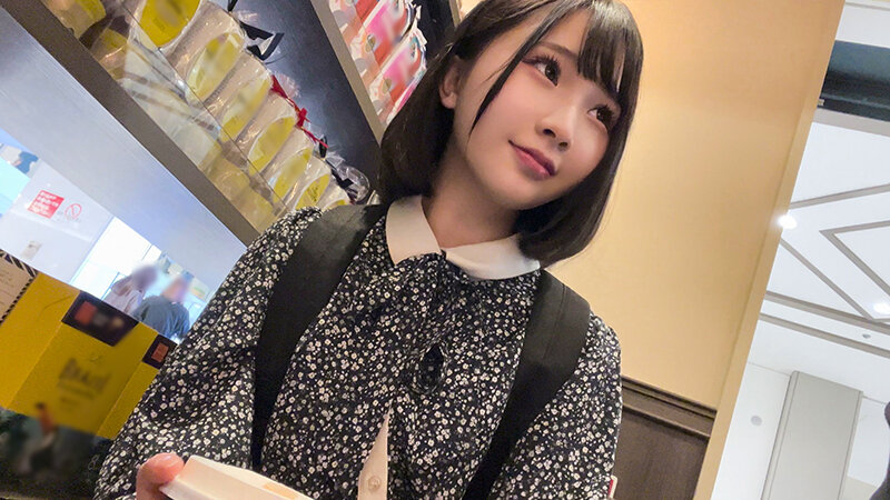 素人女子大生【限定】かなちゃん21歳 某制服リフレでバイトしている身長143cmのミニミニJD！！リアルJ○感200％の制服姿に大興奮して爆発フィニッシュ！！