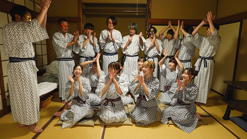 いい旅 温泉2泊3日のバチボコ生ハメ乱交中出しツアー個人撮影ファン感謝祭!全員集合大乱交!混浴温泉編 2枚目