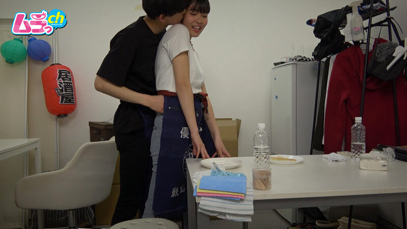 カップル部屋REC 最近ご無沙汰してた大好きな彼氏と休憩時間が被ったら…誰か来るかもしれないのにお股びしょ濡れにして我慢できずにバイト先でヤっちゃうむっつりスケベ女子大生 画像5