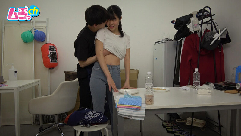 カップル部屋REC 最近ご無沙汰してた大好きな彼氏と休憩時間が被ったら…誰か来るかもしれないのにお股びしょ濡れにして我慢できずにバイト先でヤっちゃうむっつりスケベ女子大生 画像7