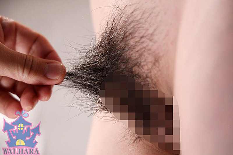 生徒に剃毛されてワレメを晒す女教師 画像8
