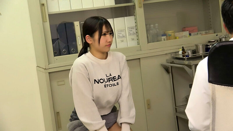 【婦人科悪徳医による内診台盗撮!!】~全裸で内診台へ、触診と言われるがままに股を開き先生の指が!デンマが!ついには!陰茎が!?~ 7枚目