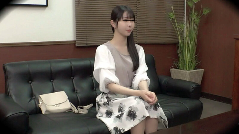 急募!採用試験面接に秘められた非情な罠!!人妻向けの高額収入の広告!タレントオーディションの募集!甘い言葉の裏に面接官との生セックスが待ち受けていた!果たして女性たちはこの採用面接を通過出来るのか!? 画像4