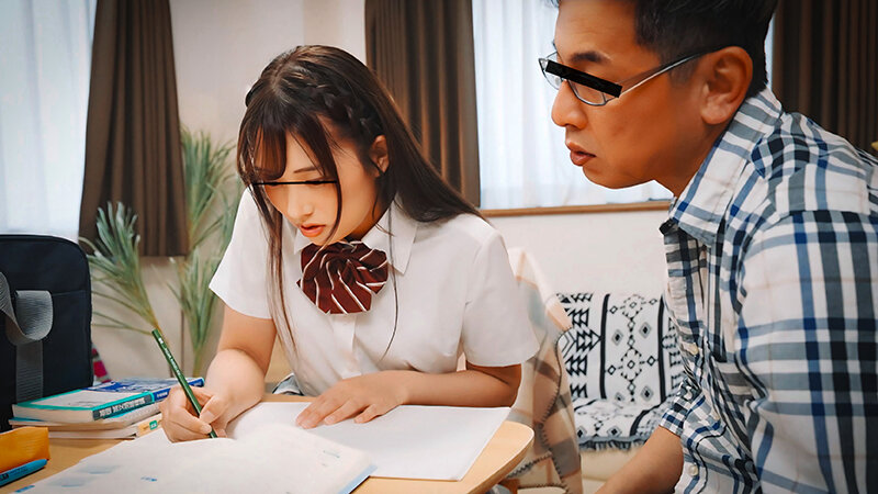 「ごめんなさい。」家庭教師をしていた教え子の大事な入試の直前に…勉強疲れでスイミンしている彼女をヤっちゃいました。 画像2