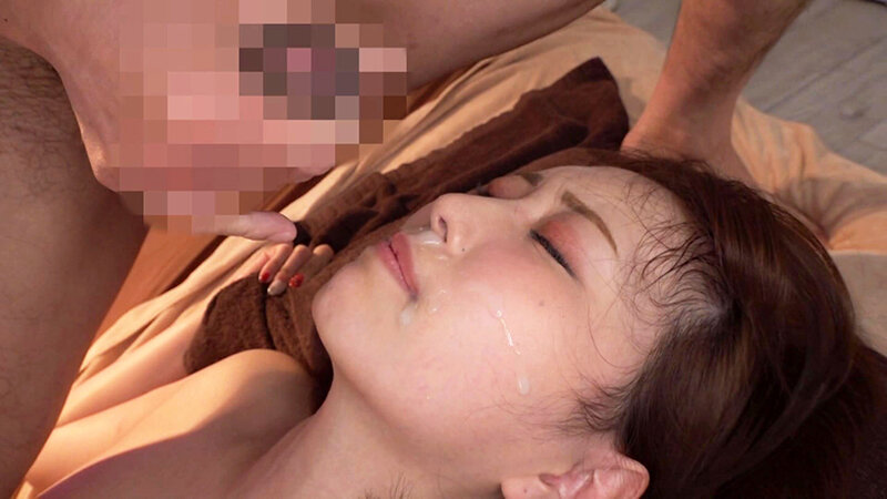 人妻限定高級エステサロン 無料体験チラシを持ってきた人妻ゆきねさん 画像12