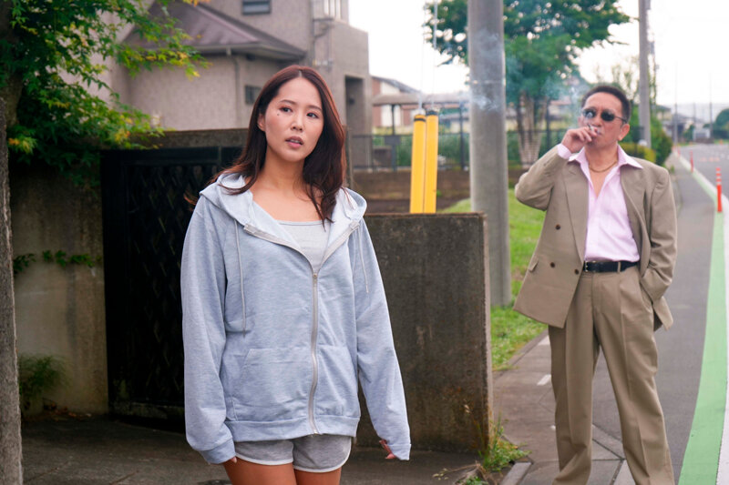 かけがえのない僕の妻が大御所俳優と呼ばれた僕の師に洗脳され寝取られ中出しされて…通野未帆 画像19