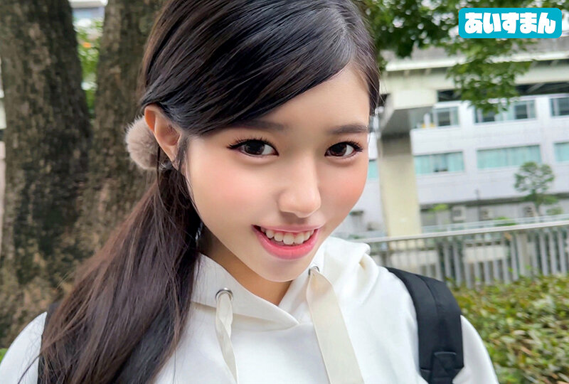 男性経験少な目、お店のエロ本見て興奮しちゃってパンツ濡らすド淫乱書店勤務女子 パーカー&ロングスカートの地味な恰好だけど脱ぐとめちゃすごいドスケベボディ陰キャむっつり巨乳しおりちゃん25歳 2枚目