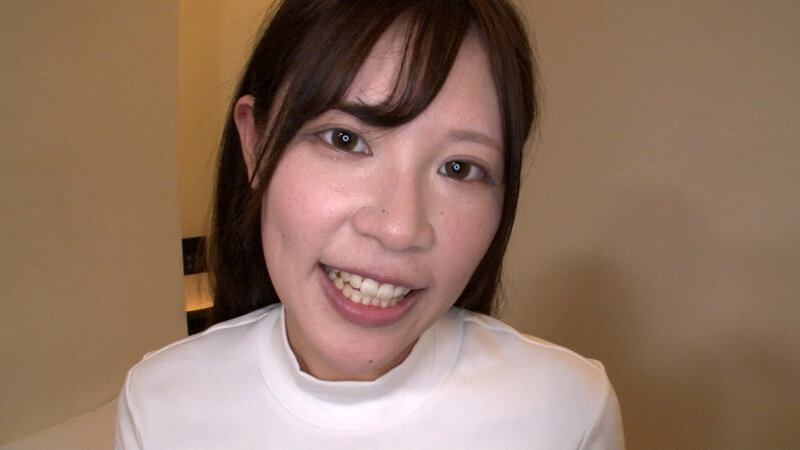顔中舐めるのが大好きな女子がM男に濃厚鼻フェラ 画像1