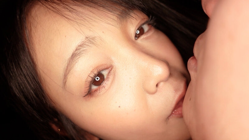 リードしてくれるソフトSお姉さんがM男に濃厚鼻フェラ 2枚目