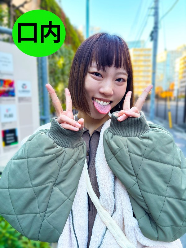Hatsumi-chan在一个有机的超市工作,要求我在街角见她,然后进行口头观察。