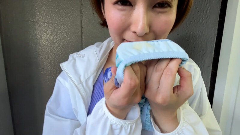 街角で声をかけてパンツの染みを見せてもらう アパレル店員 さつきちゃん 画像11