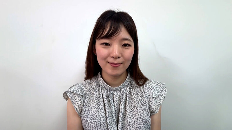 M男が街中で女性に声をかけてワキを舐めさせて貰う OL あいるちゃん 画像3