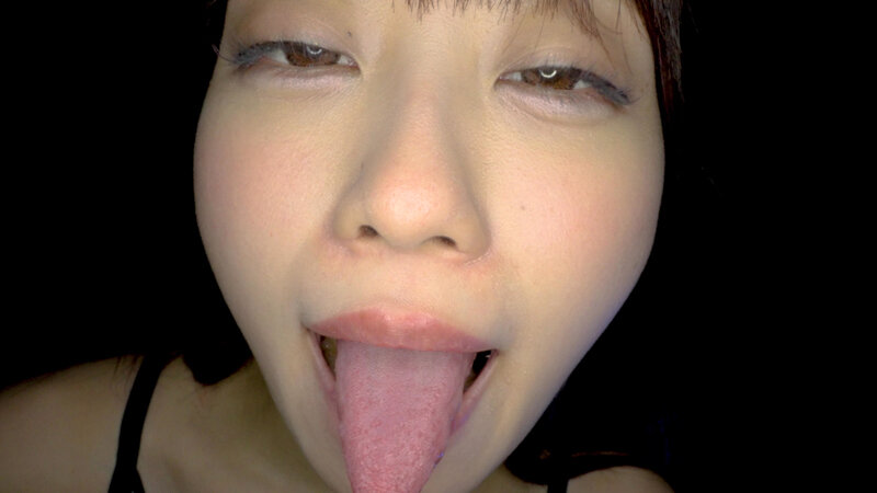 【個人撮影】笠木いちかの口内観察 舌を磨いて指しゃぶって開口器で口内見せながら喜悦（よが）る 画像3