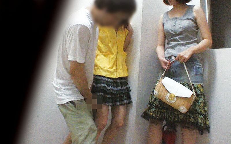 極悪連続痴姦！ スポーツ観戦・職場でお触り＆シコシコ発射2枚組 画像7