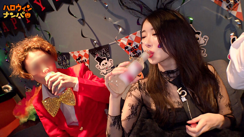 【ハロウィン2025 プリ尻パリピギャル】光るヒップで渋谷を制圧！蛍のように舞うスレンダー美女降臨！！止まらないテンションでデカチン食べ比べダブルフェラ！中出し＆顔射でHappy Halloween♪【ハロウィンナンパ】【なつみ】 夏海 画像3