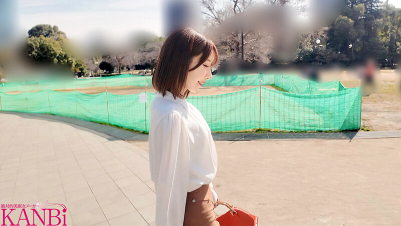 奇跡の美貌 42歳 こんな綺麗な人妻見た事ありますか?元国際線CA 七沢えま AVデビュー! 画像2