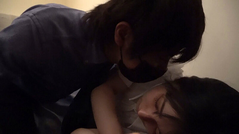ネカフェアルバイト禁断の不法行為流出映像 黒髪オタ女に向けられた毒牙! 2枚目