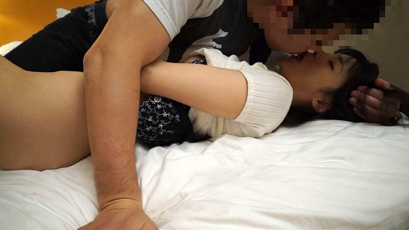 何よりもチューが好きな奥様、会ったばかりの男でもキスでエロスイッチが入る「緩め」の奥様。年齢を感じさせない若さはセックス好きだかららしい 画像9