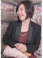 若いイケメンにメロメロ！生挿入を要求するセレブ妻の痴態！