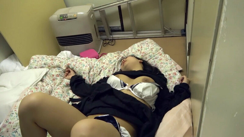 【階段でボインちゃんGET】ほぼ無抵抗Gカップ家出娘 新宿の雑居ビルの階段でヤラレて親が見たら泣くよぅぅぅぅ