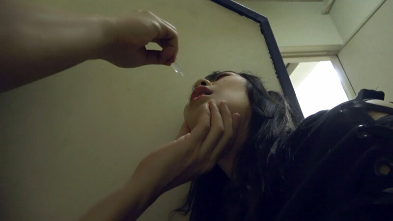 【階段でボインちゃんGET】ほぼ無抵抗Gカップ家出娘 新宿の雑居ビルの階段でヤラレて親が見たら泣くよぅぅぅぅ