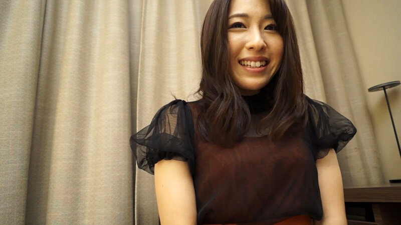 私の性格的に不倫とか浮気なんて夢の世界だと思ってました。控えめでしかも清楚な奥様の人生初不倫 画像1