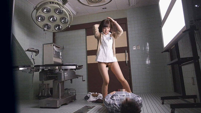 超絶美女看護師夜勤病棟巡回 某女優激似ナースが患者の手淫を目撃したら… 8枚目