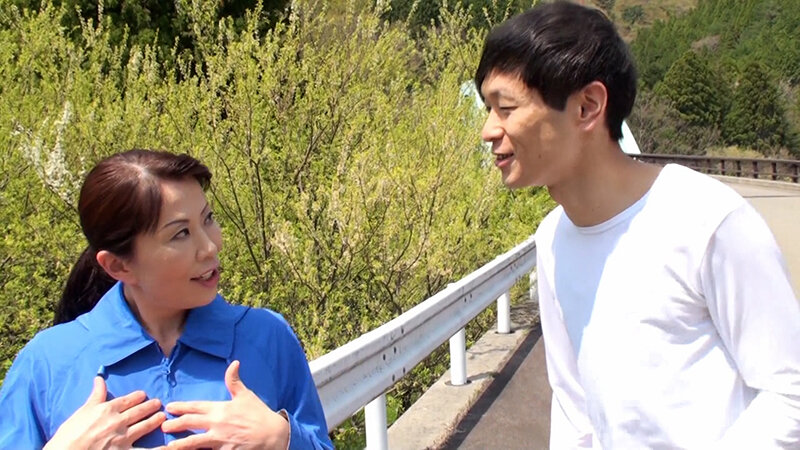 山間部に暮らす未亡人熟女をアンケートとナンパしてホテルに誘い…お触りインタビューでオマタを濡らし欲求不満解消の淫乱SEX! 画像1