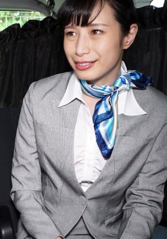 この清楚そうで、物静かなCAさんはイイナリドM！マン擦りでガマンできなくなった奥様、エビぞり絶頂で腰ふりふりの快楽堕ち！