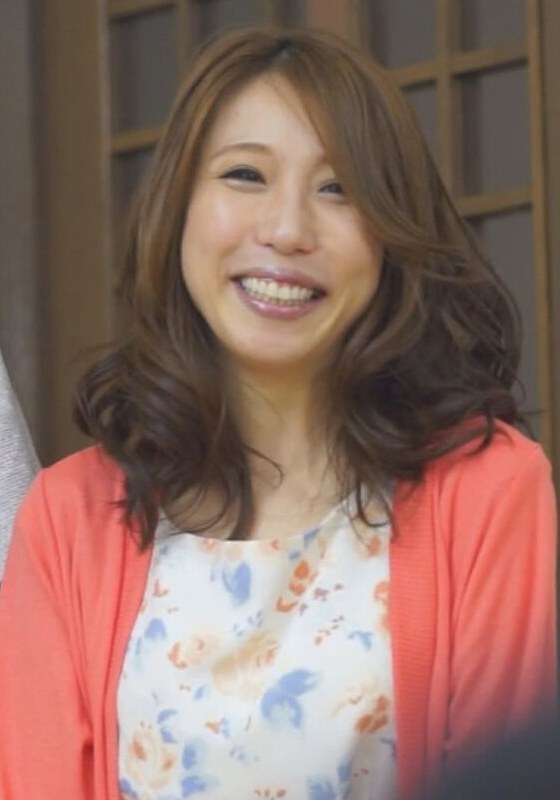 「娘居るからだめ！」隣の部屋には娘がいるのに声が止まらない！声を抑えて燃え上がる熟年セックス！