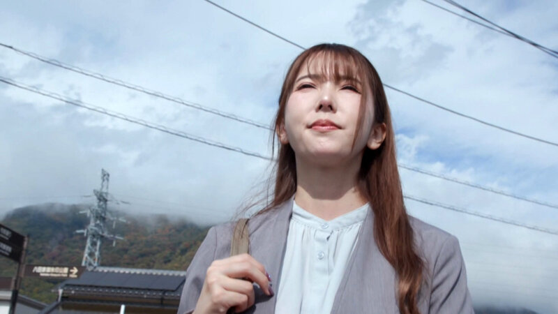 ある旅館の土地買収に訪れた美熟女の不動産セールスレディがドMな性癖開花のアブノーマルSEXにハマる！ 画像1