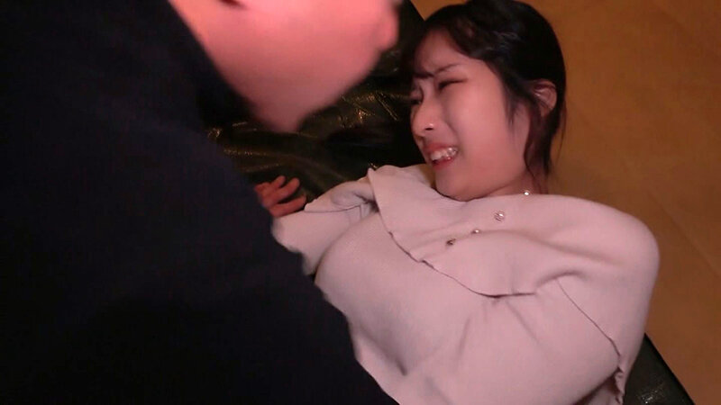 闇の工業地帯！廃工場に連れられてきた色白スレンダーの悲劇！ サンプル