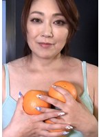 ミニスカタンクトップ姿の欲求不満のお隣の巨乳奥さん！勃起肉棒に目を輝かせてイキまくる痴女セックス！