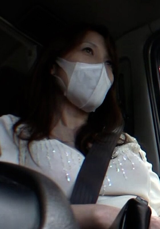 若い男優のチ○ポを愛おしく求めて離さない！！ごく普通の奥さんが見せる、欲求不満のなれの果て！？