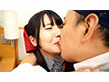 スーパーのレジ打ちの仕事をしている大人しい雰囲気の若妻さんをナンパしてお悩み相談！旦那とのレスと仕事のストレス解消のなし崩し的中出しSEX！ 画像2