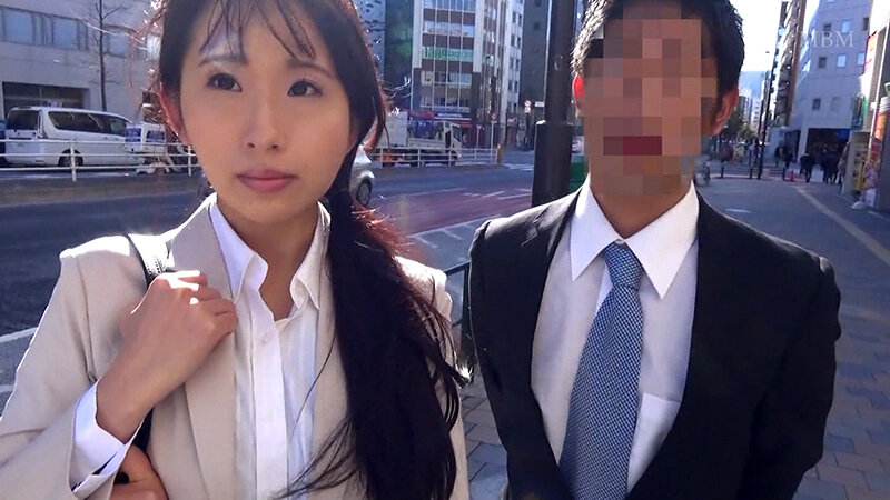 (h_1724m577g00010)[G-010]先輩女性と同行営業中二人にインタビュー！先輩にSEXを教えて下さいと後輩童貞が切実なお願い！先輩の前でチ○ポをポロリ！謝礼で手伝いフェラ、素股で彼女ができた時の予行演習！ ダウンロード sample_big