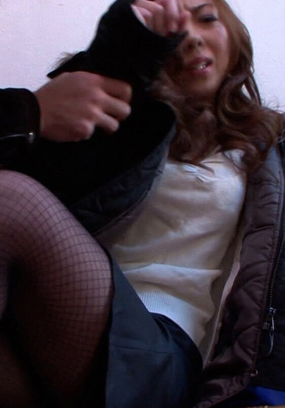 熟女強●事件簿！突然の侵入者に平穏な日常から悪夢に突き落とされた人妻！茫然自失の中出しレ○プ！