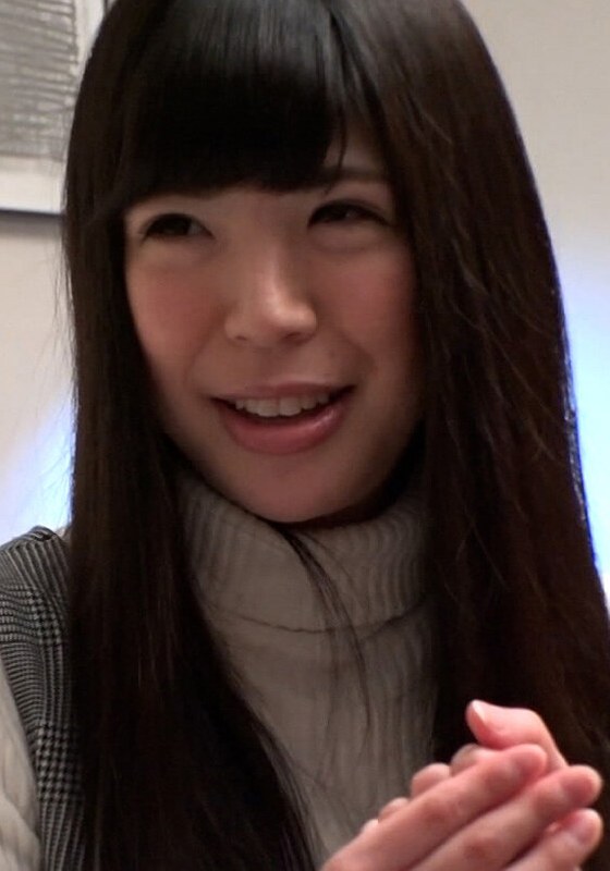 街行く綺麗な若奥様をホテルに誘いアンケート調査！不倫や旦那との性生活を赤裸々告白！欲求不満のカラダはダメといいつつ舌を絡めて感じはじめ…