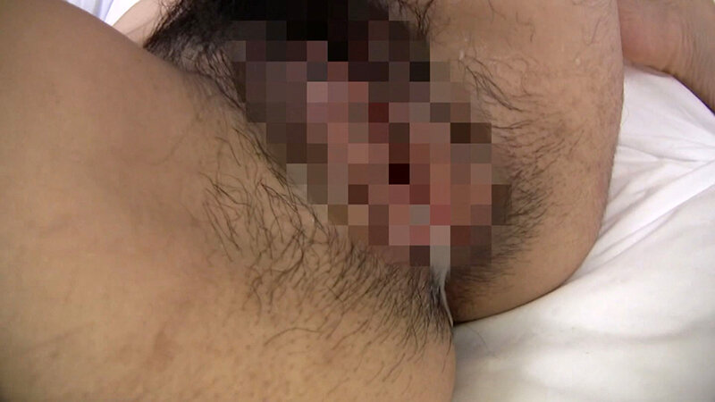 結婚5年目のキュートな巨乳奥様。性感帯なの、おっぱいを少し触られただけでパンツにたっぷりシミを作っちゃう敏感さ、押し寄せる快感にまたイッちゃう! 20枚目