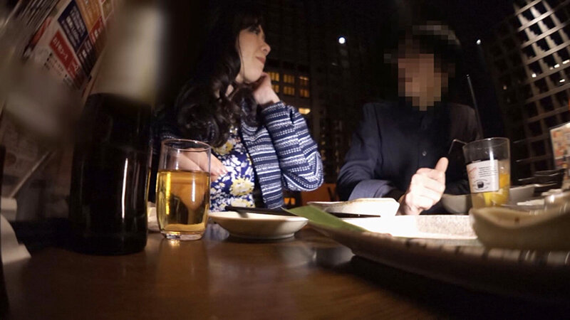 男優志望の若者をカメラテストと称して熟女が満喫「まだ生理あるのよ~」 1枚目